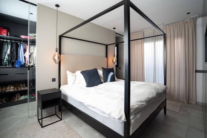 Image No.21-44 Bed Villa / Detached for sale