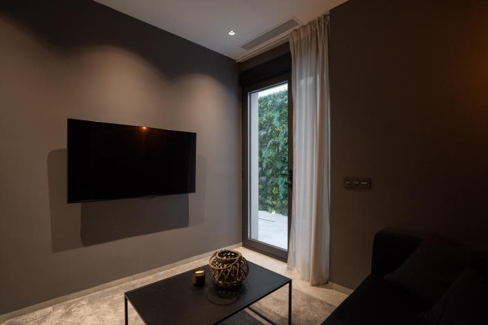 Image No.38-44 Bed Villa / Detached for sale