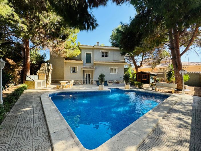 Image No.1-5 Bed Villa for sale