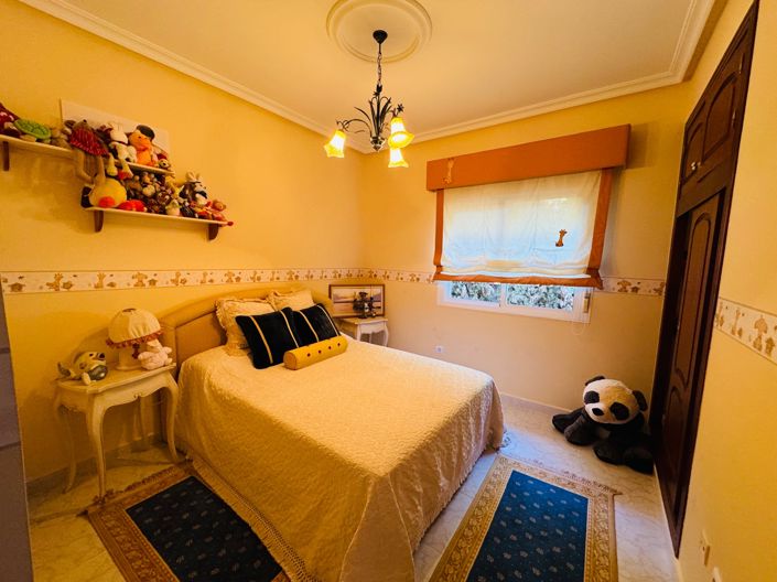 Image No.12-5 Bed Villa for sale