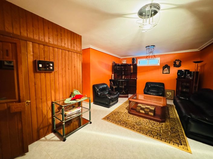 Image No.32-5 Bed Villa for sale