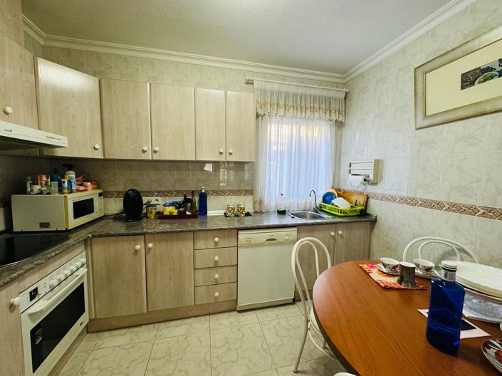 Image No.6-5 Bed Villa for sale