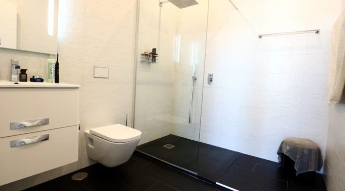 Image No.17-3 Bed Villa for sale