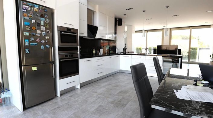 Image No.8-3 Bed Villa for sale