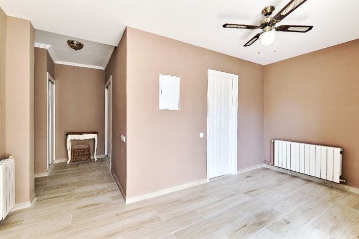 Image No.26-4 Bed Villa for sale