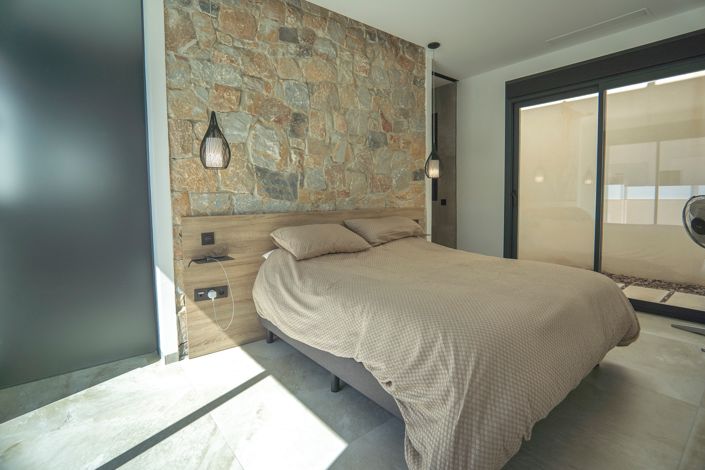 Image No.30-5 Bed Villa for sale