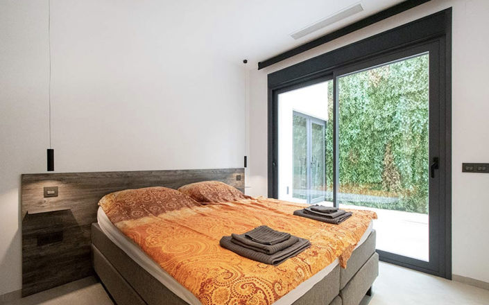 Image No.17-5 Bed Villa for sale