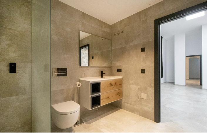 Image No.18-5 Bed Villa for sale