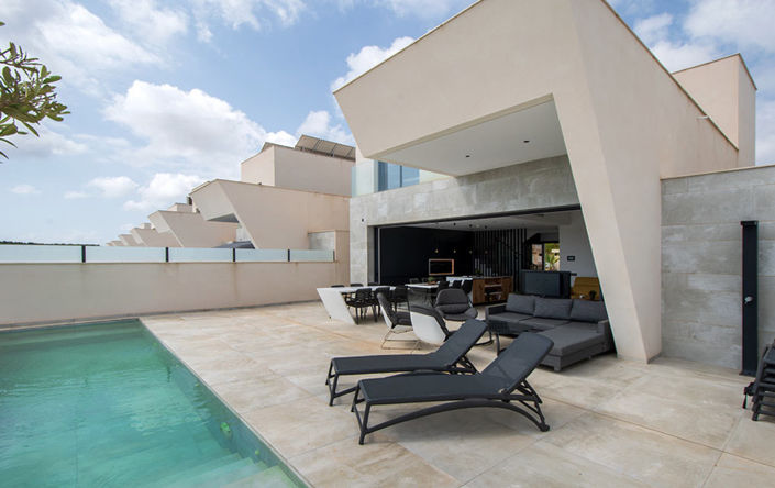 Image No.3-5 Bed Villa for sale