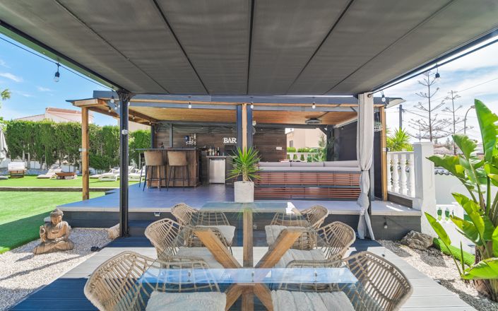 Image No.3-Villa de 5 chambres à vendre à Ciudad Quesada