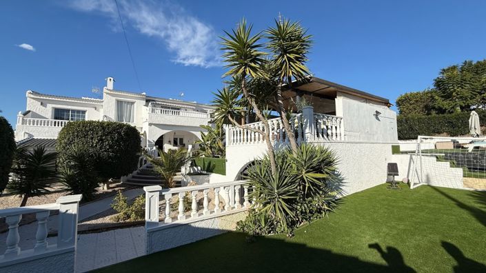 Image No.36-5 Bed Villa for sale