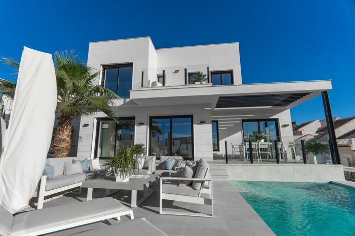 Image No.19-4 Bed Villa for sale