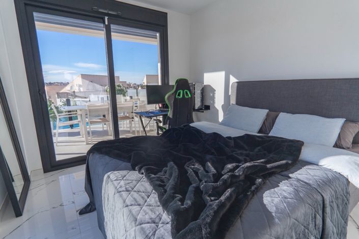 Image No.7-4 Bed Villa for sale