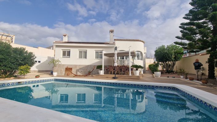 Image No.1-Villa de 4 chambres à vendre à Ciudad Quesada