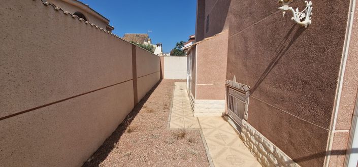 Image No.10-4 Bed Villa for sale