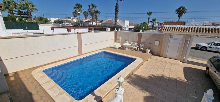 Image No.12-4 Bed Villa for sale