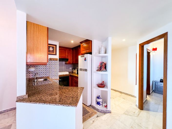 Image No.10-3 Bed Apartment for sale