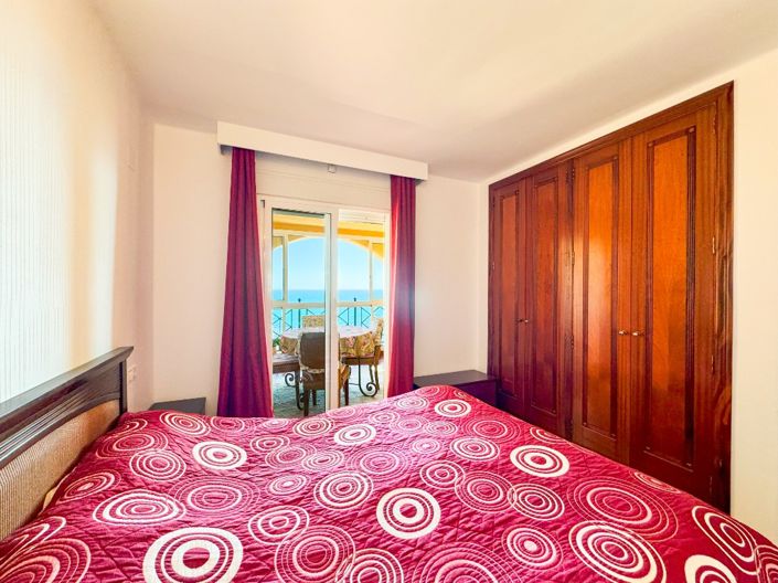 Image No.25-3 Bed Apartment for sale