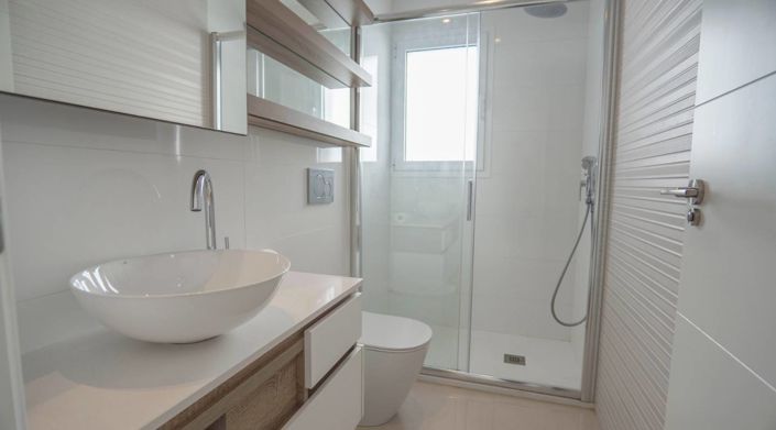 Image No.18-2 Bed House for sale