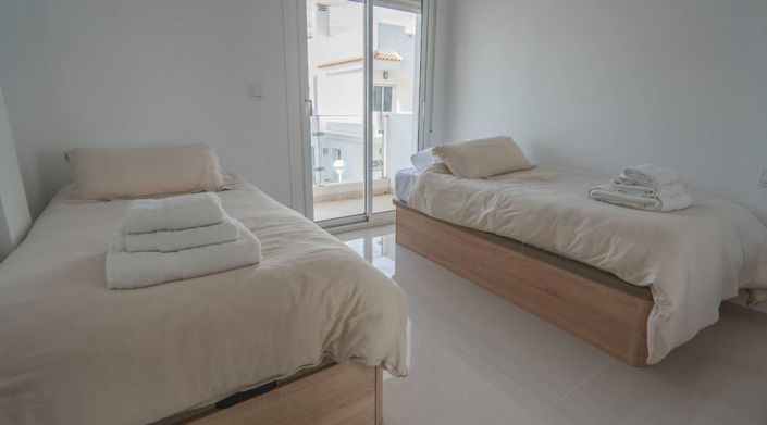 Image No.19-2 Bed House for sale