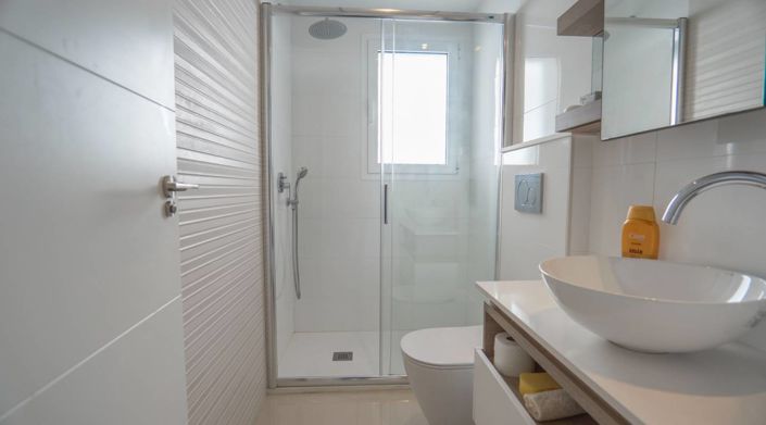 Image No.23-2 Bed House for sale