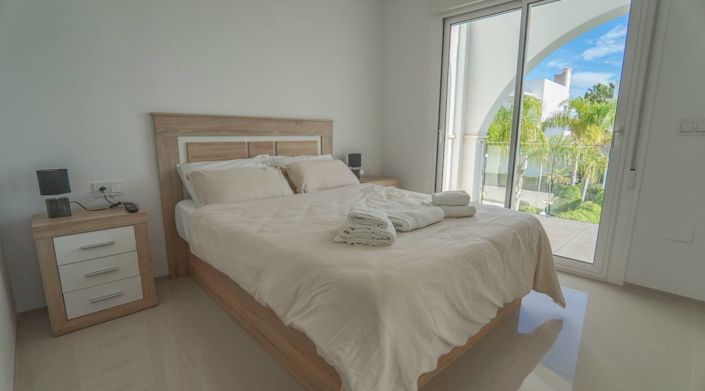 Image No.25-2 Bed House for sale