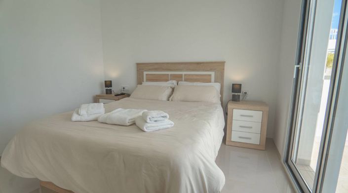 Image No.26-2 Bed House for sale