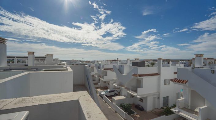 Image No.42-2 Bed House for sale