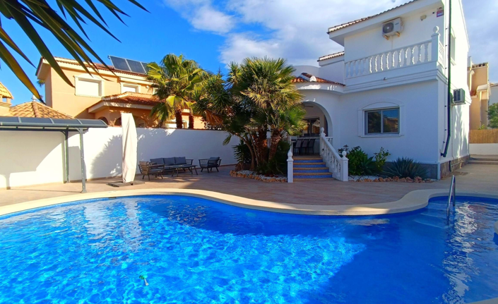 Image No.1-3 Bed Villa for sale