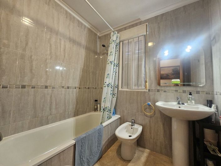 Image No.18-2 Bed Apartment for sale