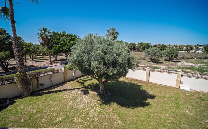 Image No.35-4 Bed Villa for sale