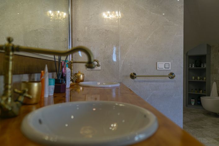 Image No.46-5 Bed Villa for sale