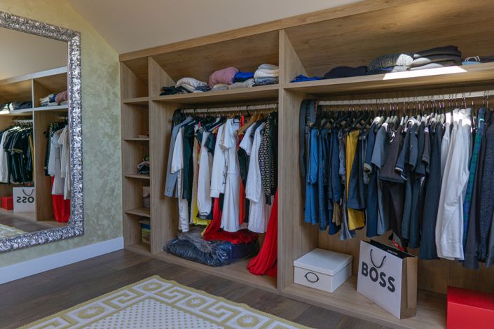 Image No.48-5 Bed Villa for sale