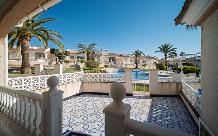 Image No.15-3 Bed Townhouse for sale