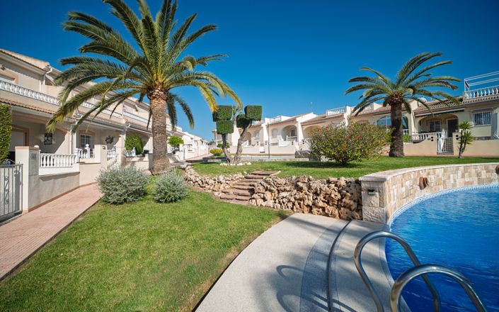 Image No.21-3 Bed Townhouse for sale