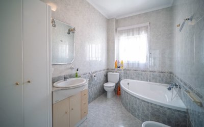 o1iph6lh4212vt1m221kd2vfr17dg2a