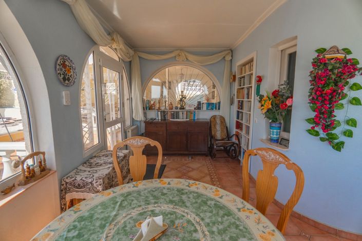 Image No.12-2 Bed Villa for sale