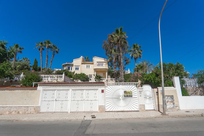 Image No.28-2 Bed Villa for sale