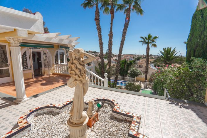 Image No.42-2 Bed Villa for sale