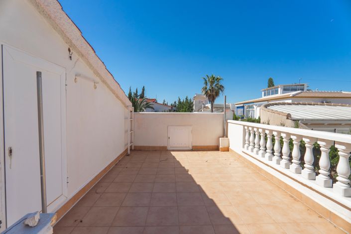 Image No.49-2 Bed Villa for sale