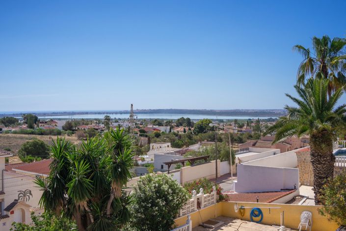 Image No.61-2 Bed Villa for sale