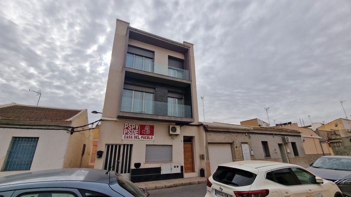 Image No.1-3 Bed Townhouse for sale