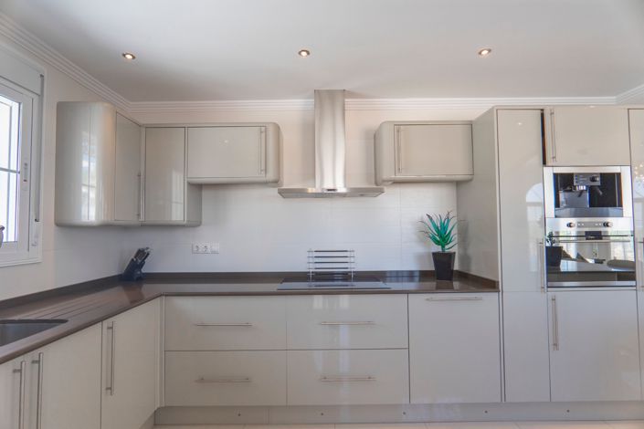 Image No.5-6 Bed Villa for sale