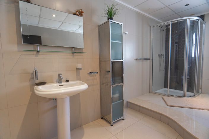 Image No.52-6 Bed Villa for sale