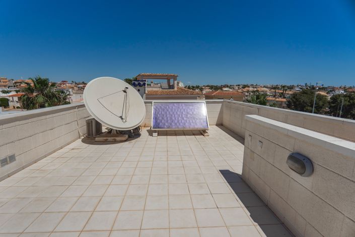 Image No.61-6 Bed Villa for sale