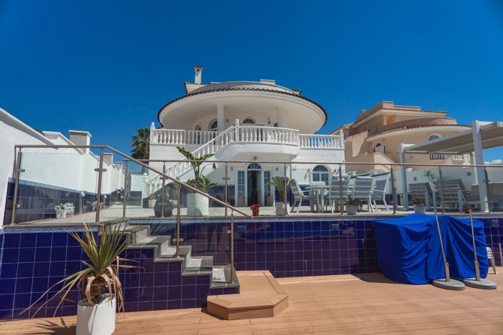 Image No.70-6 Bed Villa for sale