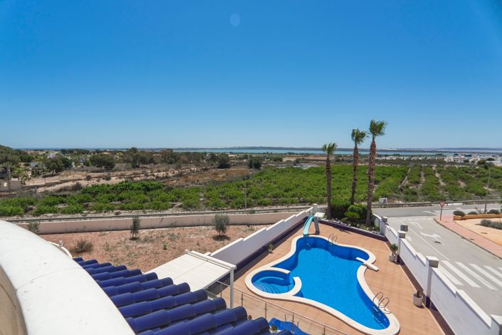 Image No.72-6 Bed Villa for sale