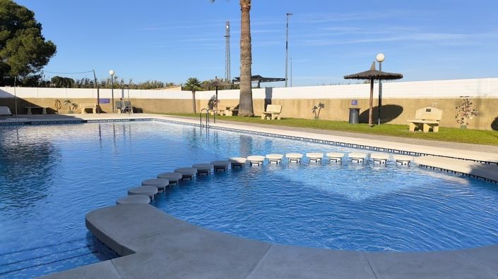 Image No.25-3 Bed House for sale