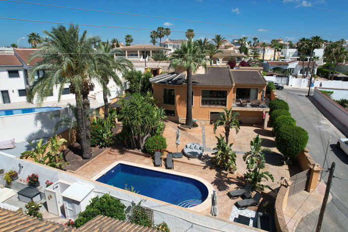 Image No.39-4 Bed Villa for sale