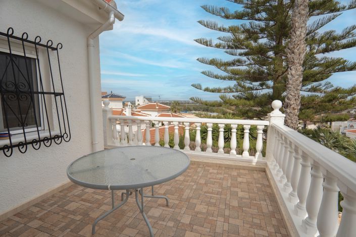 Image No.16-4 Bed Villa for sale